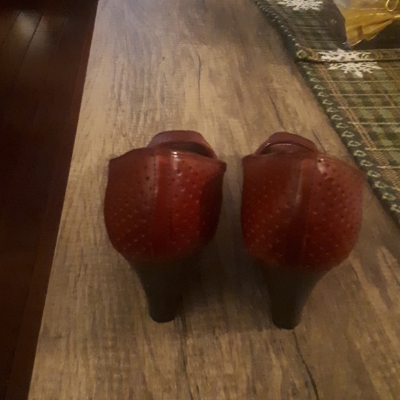 ladies shoez - Picture 2 of 4